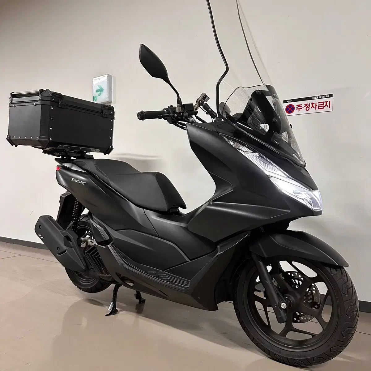 22년식 혼다 PCX125 ABS 블랙에디션 배달대행풀셋팅 짧은키로수